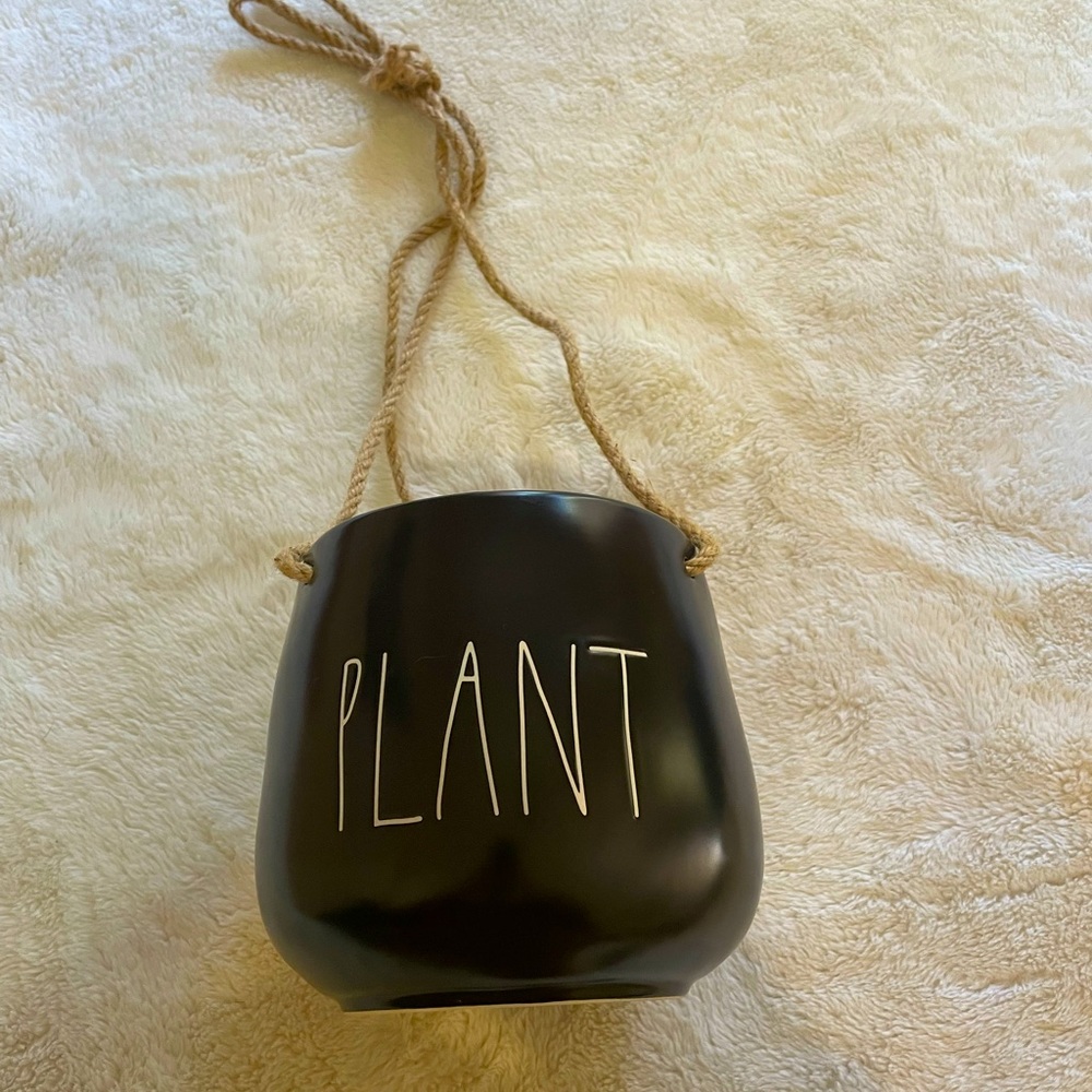 Rae Dunn planters